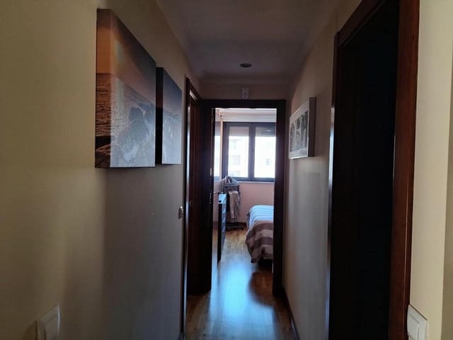 2 bedroom Apartment for sale in Salamanca city with garage - € 315,000 (Ref: 9174487)