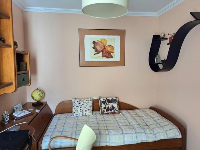 2 bedroom Apartment for sale in Salamanca city with garage - € 315,000 (Ref: 9174487)