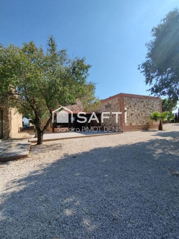 7 bedroom Finca/Country House for sale in Amposta with garage - € 525,000 (Ref: 9174493)