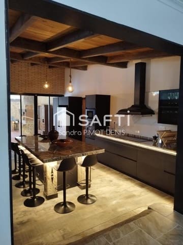 7 bedroom Finca/Country House for sale in Amposta with garage - € 525,000 (Ref: 9174493)