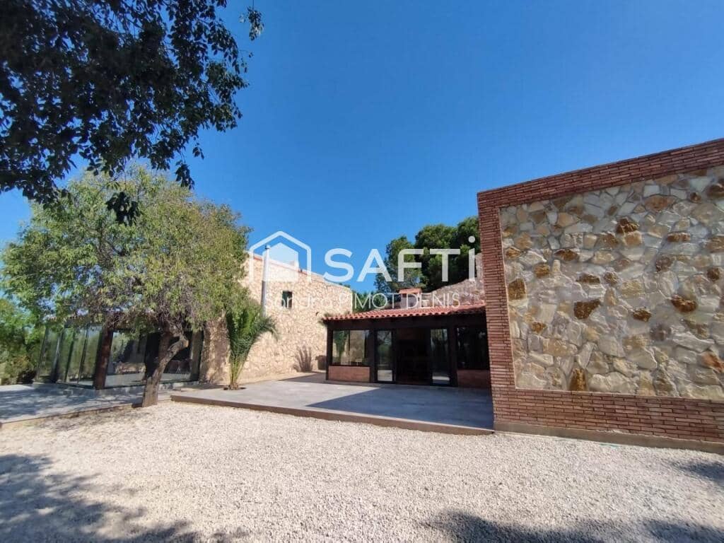 7 bedroom Finca/Country House for sale in Amposta with garage - € 525,000 (Ref: 9174493)