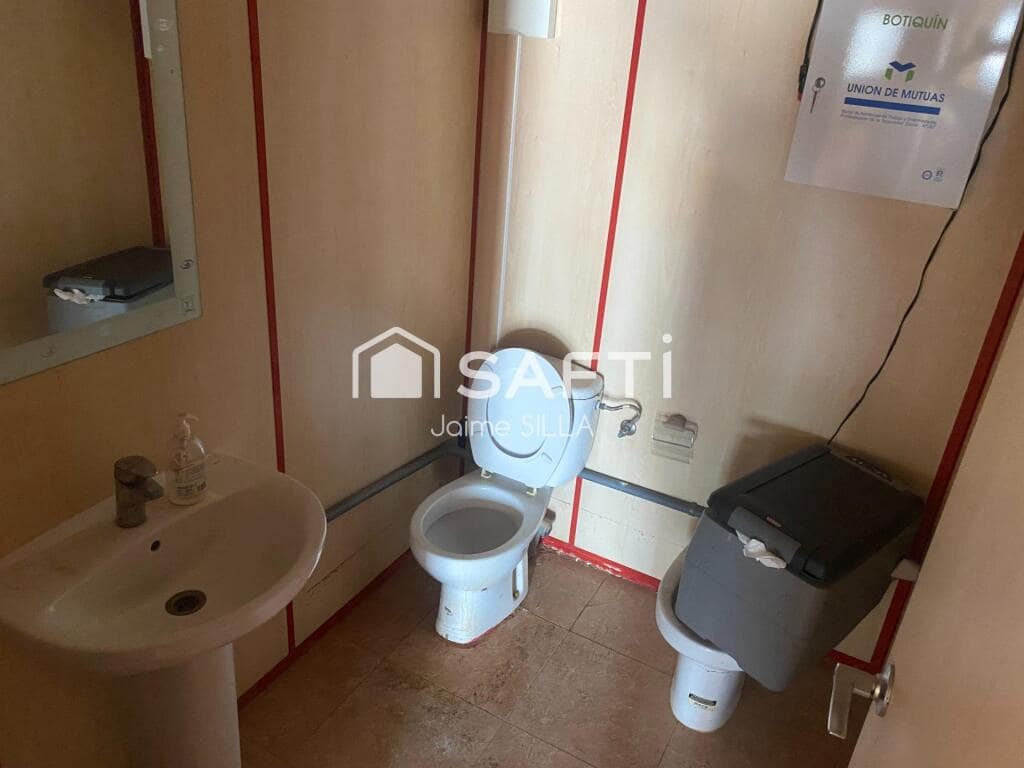 Komercyjne na sprzedaż w Riba-roja de Turia z garażem - 385 000 € (Ref: 9174505)