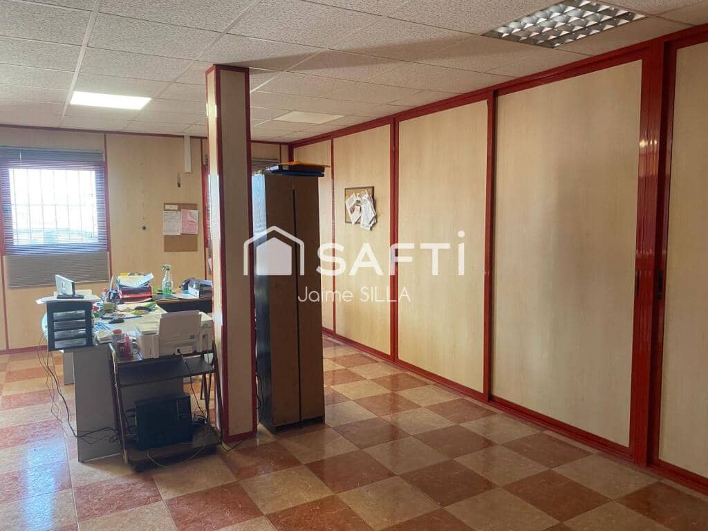 Komercyjne na sprzedaż w Riba-roja de Turia z garażem - 385 000 € (Ref: 9174505)