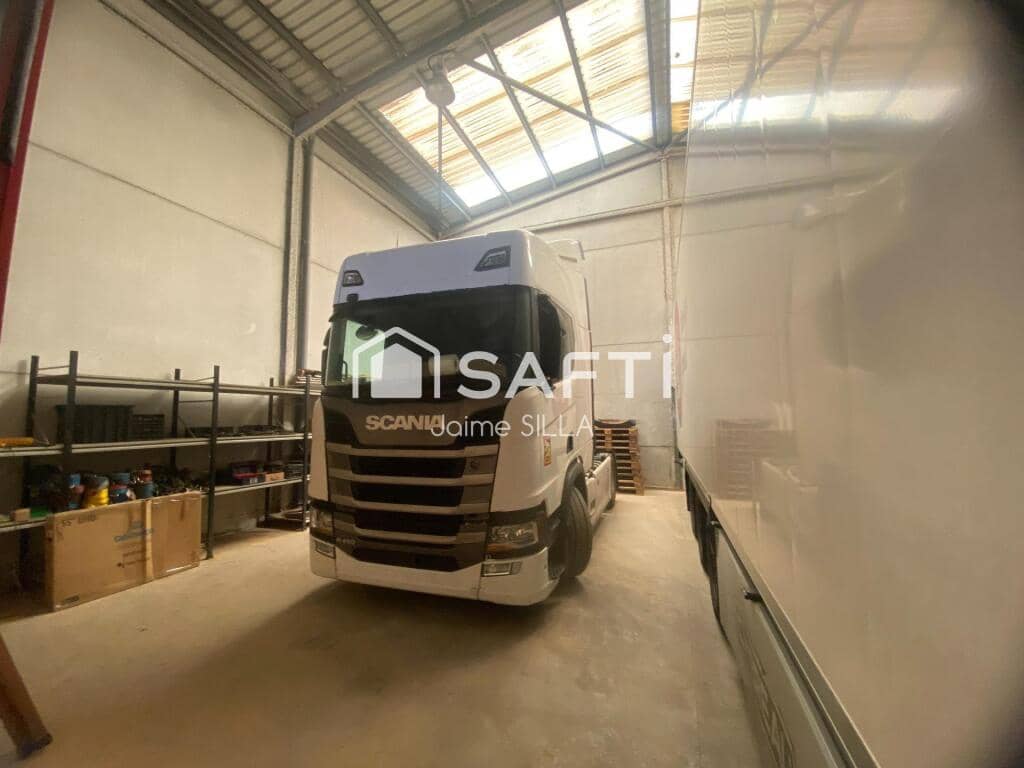 Komercyjne na sprzedaż w Riba-roja de Turia z garażem - 385 000 € (Ref: 9174505)