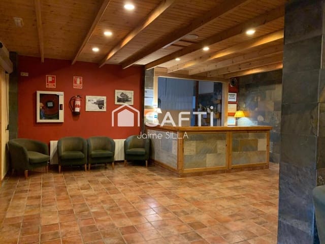 Office for sale in Alp - € 3,500,000 (Ref: 9174511)