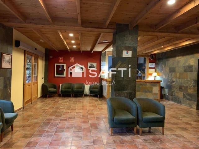 Office for sale in Alp - € 3,500,000 (Ref: 9174511)