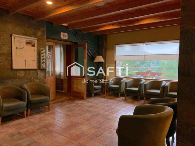 Office for sale in Alp - € 3,500,000 (Ref: 9174511)