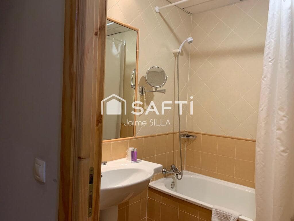 Kontor til salgs i Alp - € 3 500 000 (Ref: 9174511)