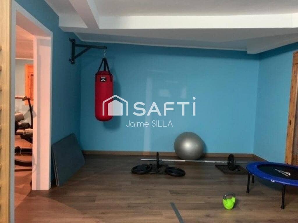 Kontor til salgs i Alp - € 3 500 000 (Ref: 9174511)