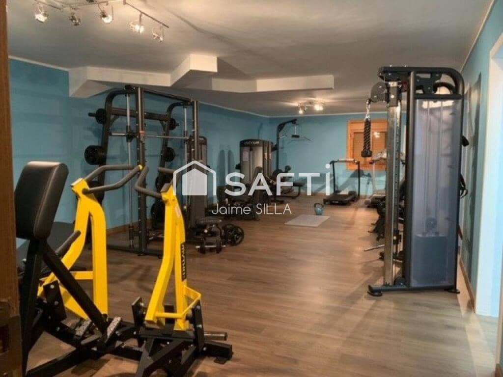 Kontor til salgs i Alp - € 3 500 000 (Ref: 9174511)