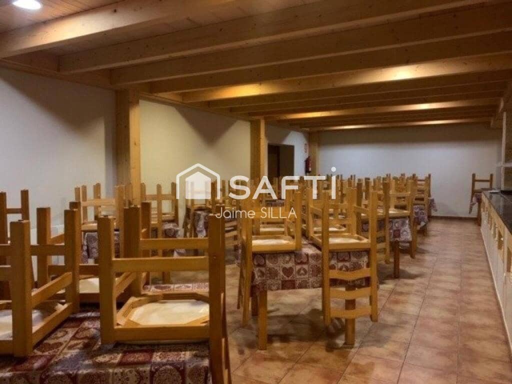 Kontor til salgs i Alp - € 3 500 000 (Ref: 9174511)