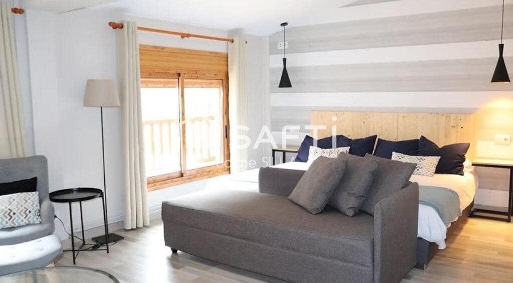 Kontor til salgs i Alp - € 3 500 000 (Ref: 9174511)