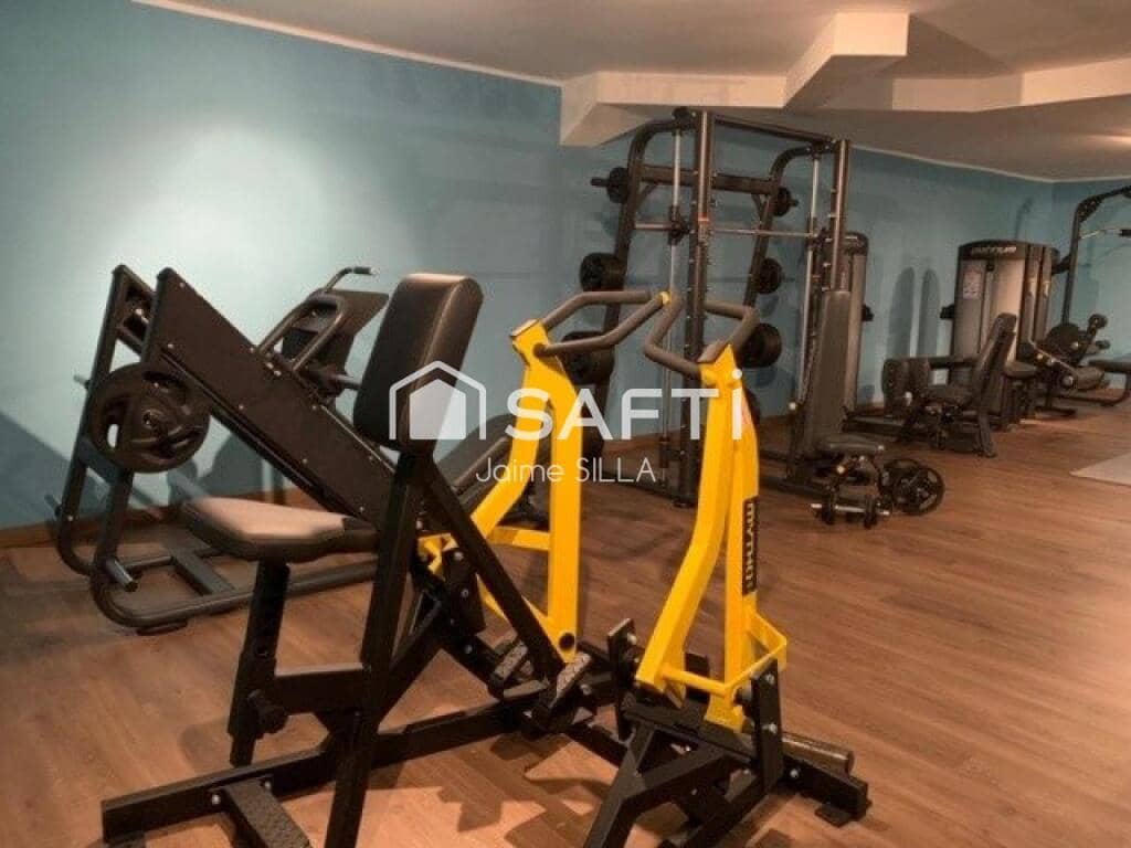 Kontor til salgs i Alp - € 3 500 000 (Ref: 9174511)