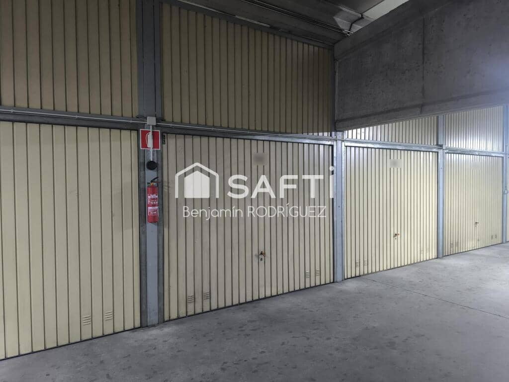 Garage til salg i Laguna de Duero - € 38.000 (Ref: 9174520)