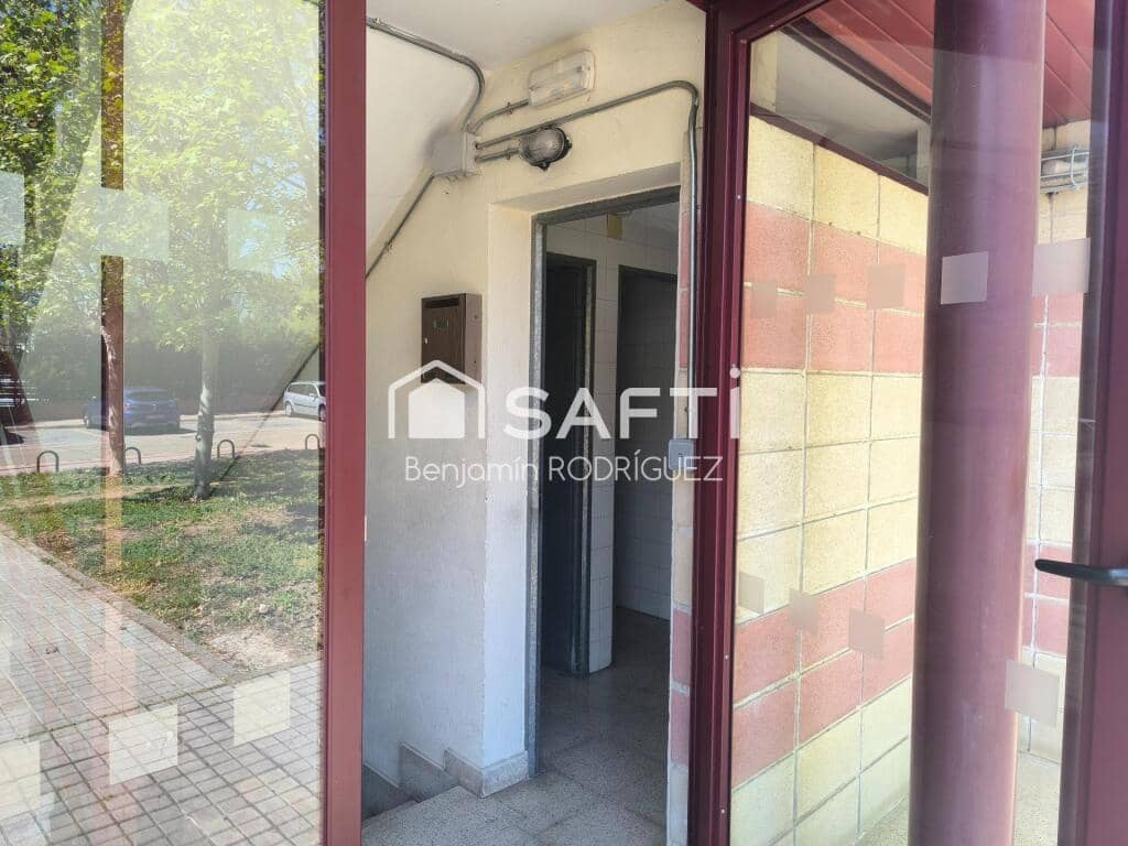 Garage til salg i Laguna de Duero - € 38.000 (Ref: 9174520)