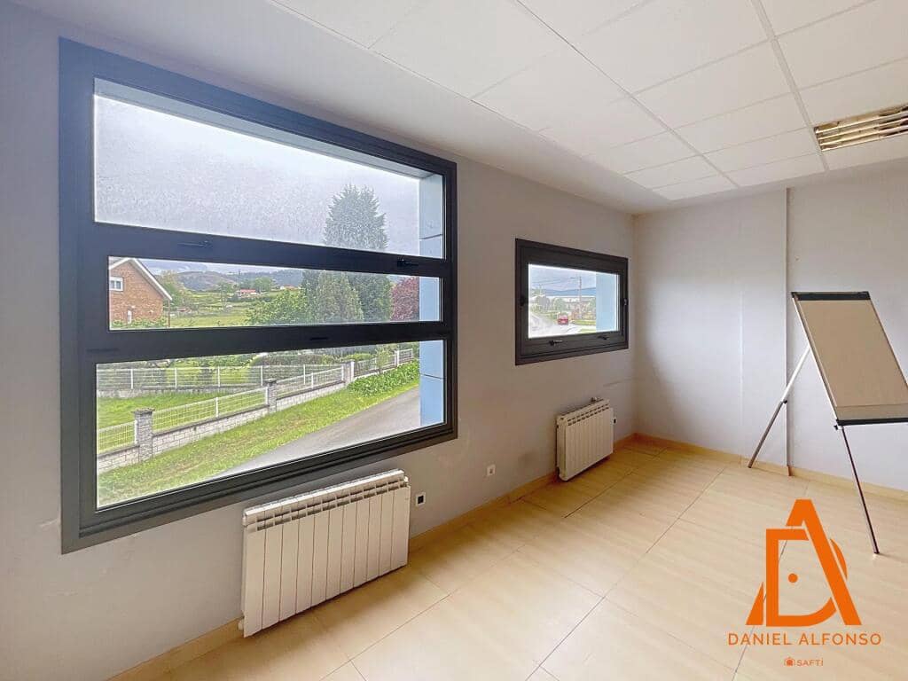 Office for sale in Llanera with garage - € 170,000 (Ref: 9174529)