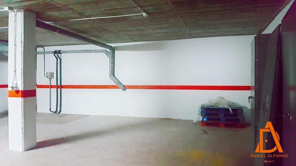 Garage til leje i Llanera - € 400 (Ref: 9174530)