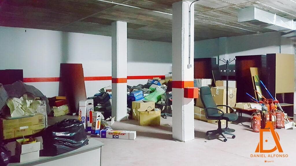 Garage til leje i Llanera - € 400 (Ref: 9174530)