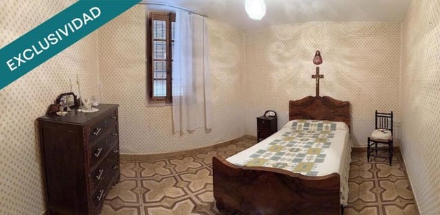 4 bedroom Finca/Country House for sale in Santas Martas with garage - € 60,000 (Ref: 9174537)