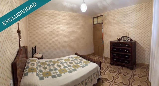 4 bedroom Finca/Country House for sale in Santas Martas with garage - € 60,000 (Ref: 9174537)