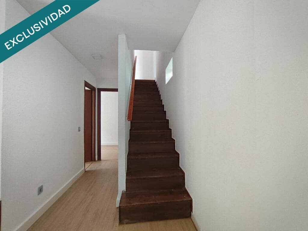 4 soverom Villa til salgs i Arganza med garasje - € 100 000 (Ref: 9174544)