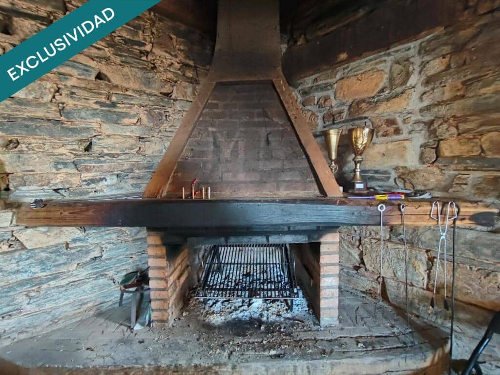 3 soveværelse Finca/Landehus til salg i Villafranca del Bierzo - € 26.000 (Ref: 9174545)