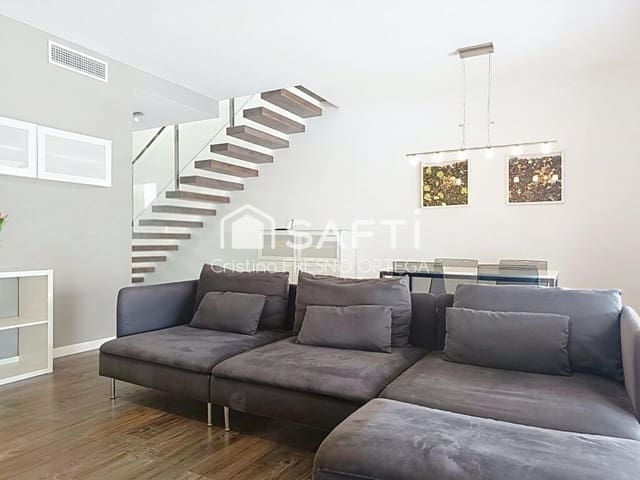 3 soveværelse Rækkehus til leje i Montroig-Mar, Mont-roig del Camp - € 1.300 (Ref: 9177314)