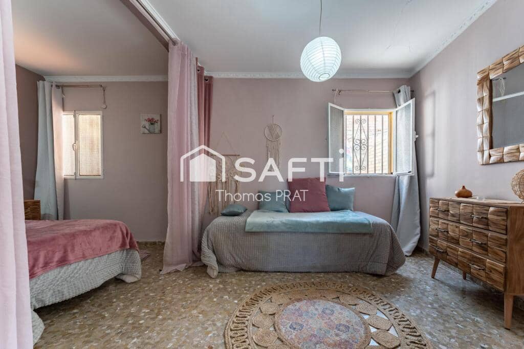 4 soveværelse Villa til salg i Villanueva de Algaidas med garage - € 102.000 (Ref: 9177318)