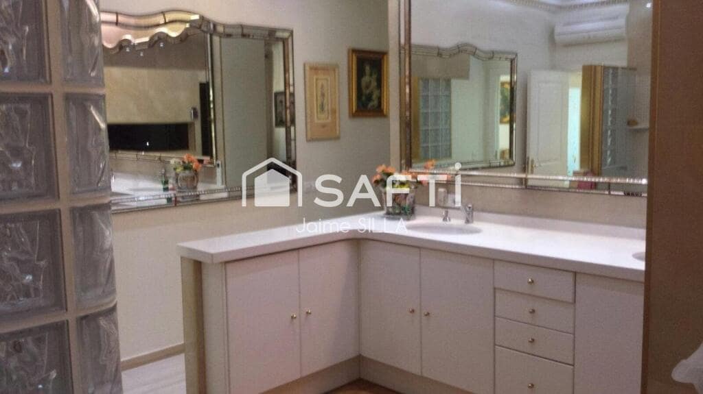 4 soveværelse Villa til salg i Picassent med swimmingpool garage - € 780.000 (Ref: 9177321)