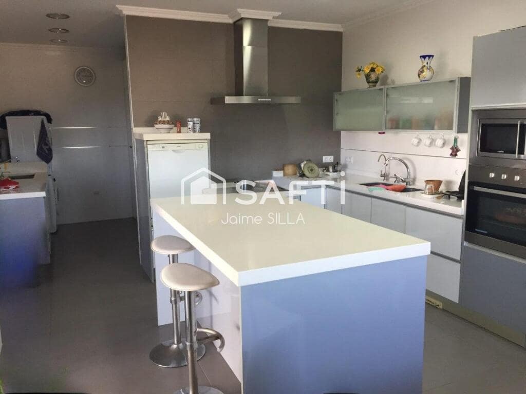 4 soveværelse Villa til salg i Picassent med swimmingpool garage - € 780.000 (Ref: 9177321)