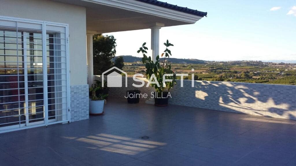 4 soveværelse Villa til salg i Picassent med swimmingpool garage - € 780.000 (Ref: 9177321)