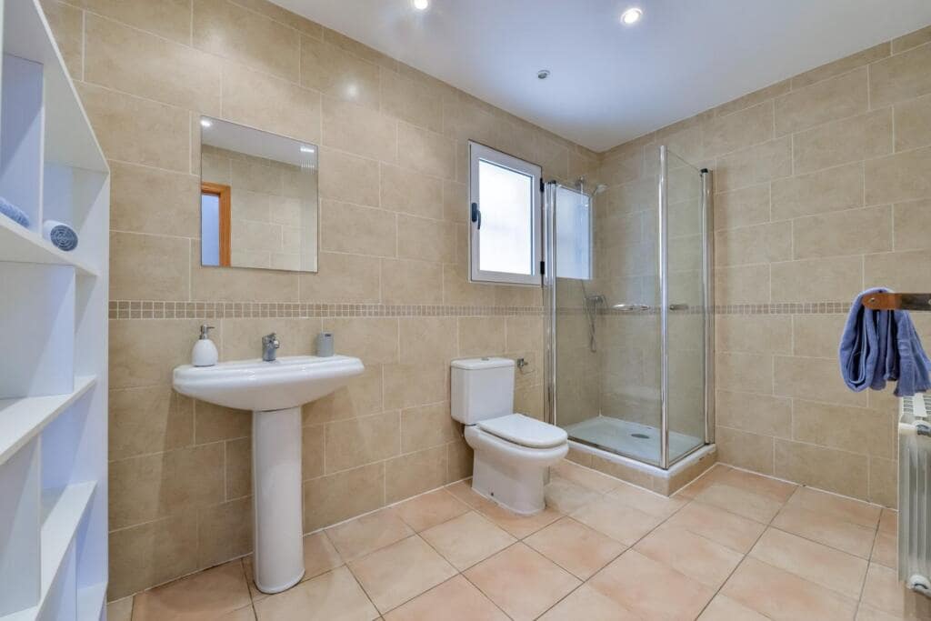 4 makuuhuone Huvila myytävänä paikassa Benissa mukana uima-altaan - 695 000 € (Ref: 9181008)