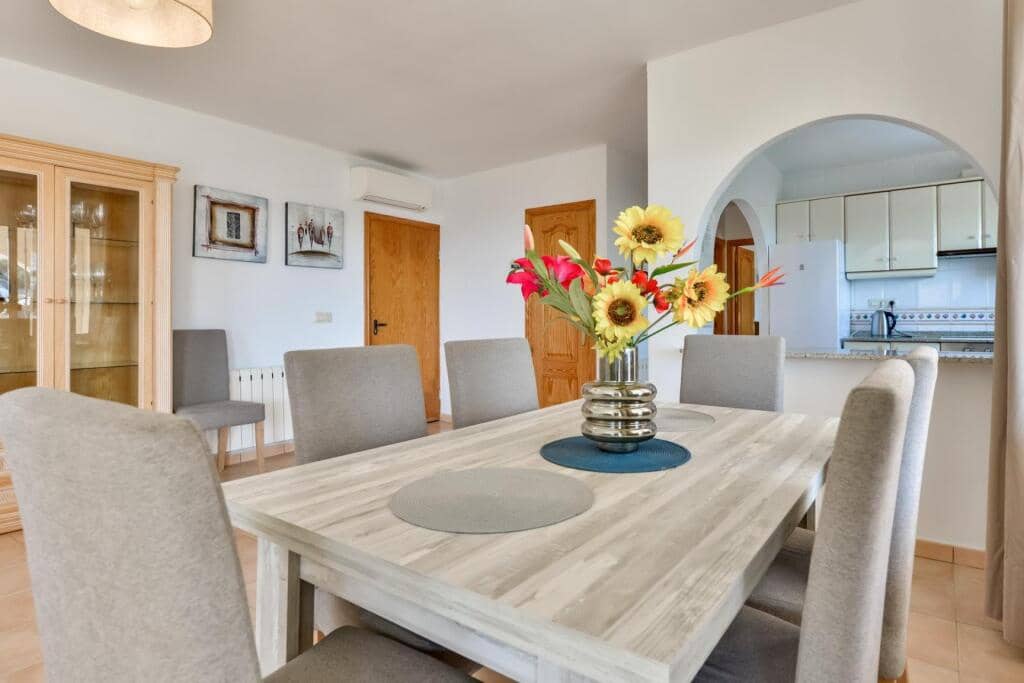 4 makuuhuone Huvila myytävänä paikassa Benissa mukana uima-altaan - 695 000 € (Ref: 9181008)