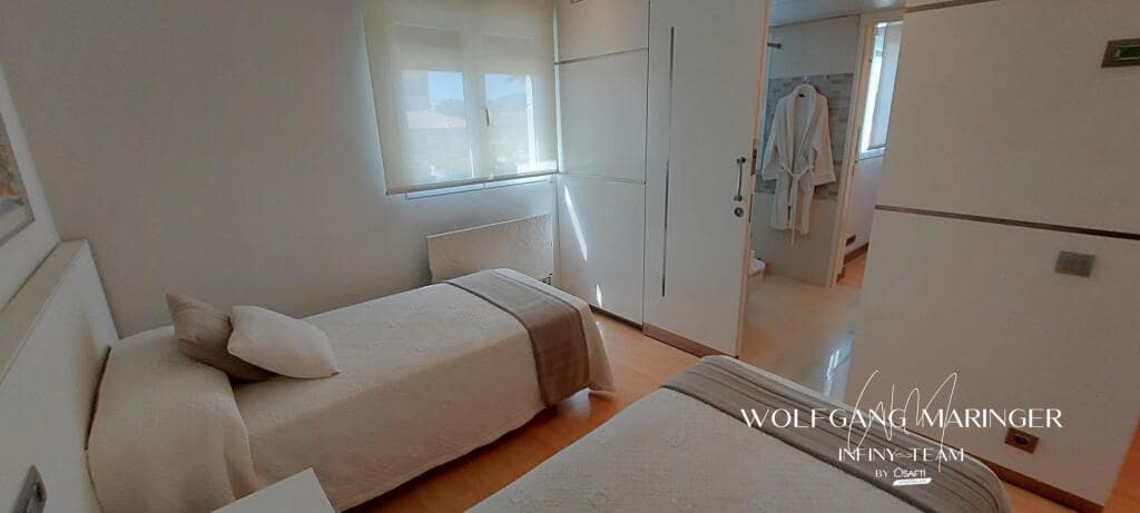 4 soverom Leilighet til salgs i Oliva med svømmebasseng garasje - € 875 000 (Ref: 9181011)