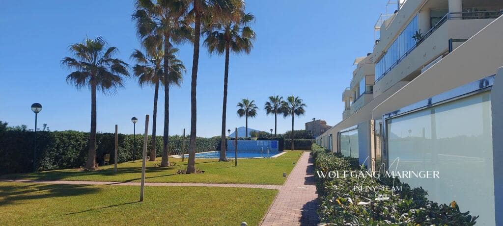 4 soverom Leilighet til salgs i Oliva med svømmebasseng garasje - € 875 000 (Ref: 9181011)