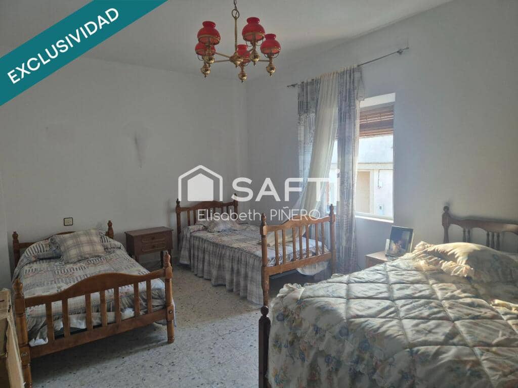 7 makuuhuone Rivitalo myytävänä paikassa Lobon - 155 000 € (Ref: 9181016)