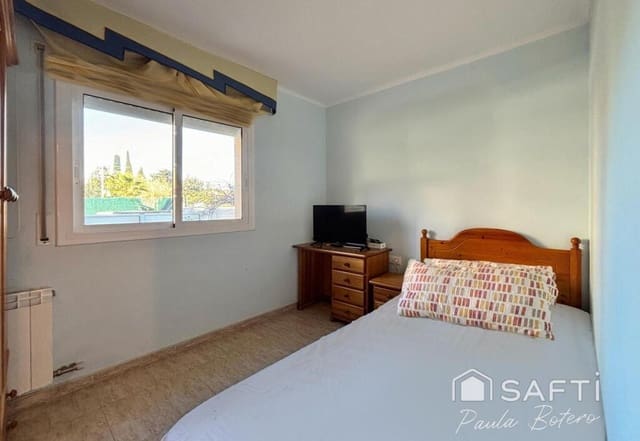 3 bedroom Apartment for sale in Cunit with pool - € 350,000 (Ref: 9181038)