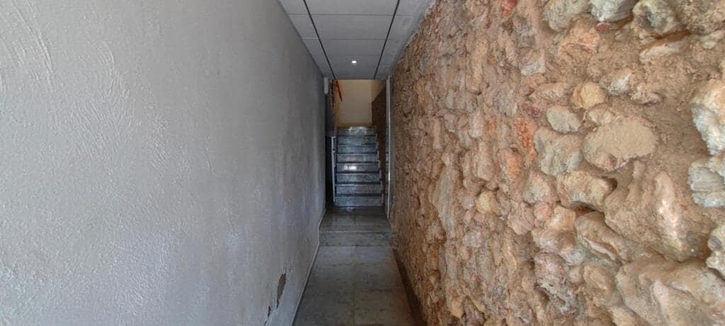 Erhverv til salg i Tarragona by - € 100.000 (Ref: 9181043)