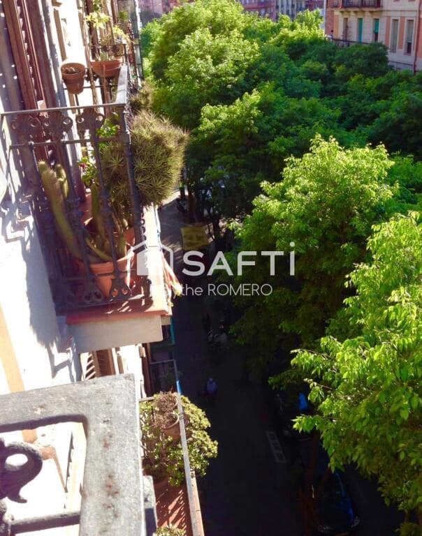 3 soverom Leilighet til salgs i Barcelona by - € 750 000 (Ref: 9181046)