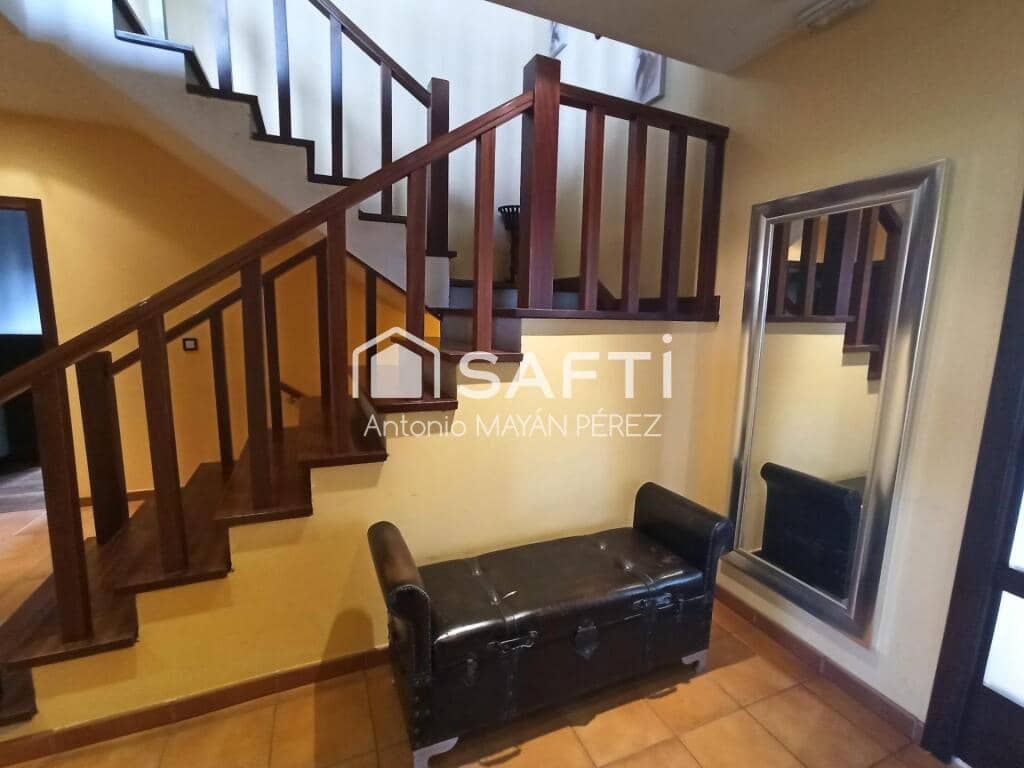 4 soveværelse Villa til salg i Ribeira med garage - € 450.000 (Ref: 9181050)