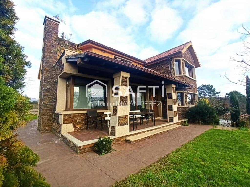 4 soveværelse Villa til salg i Ribeira med garage - € 450.000 (Ref: 9181050)