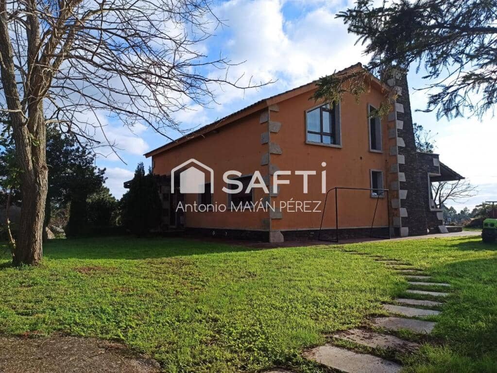 4 soveværelse Villa til salg i Ribeira med garage - € 450.000 (Ref: 9181050)