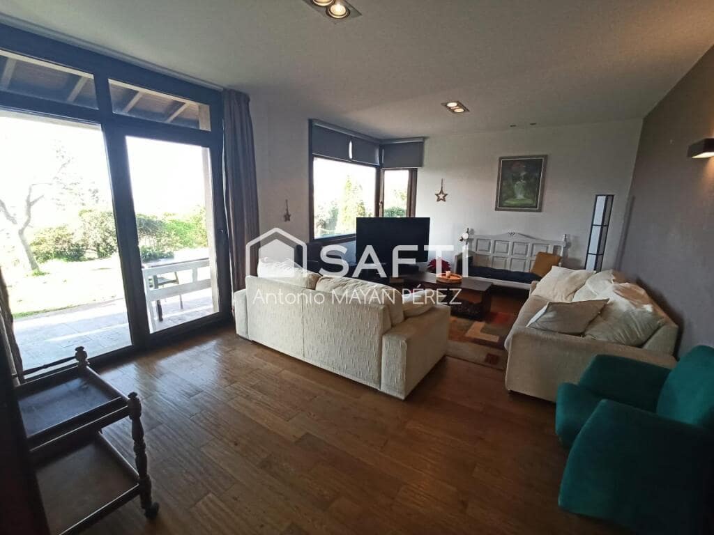 4 soveværelse Villa til salg i Ribeira med garage - € 450.000 (Ref: 9181050)