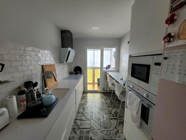 3 bedroom Apartment for sale in Valladolid city with garage - € 250,000 (Ref: 9181053)