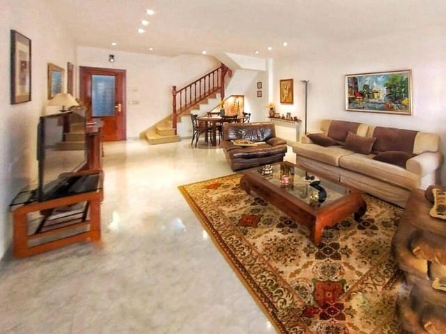 6 soverom Villa til salgs i Salt - € 425 000 (Ref: 9185432)