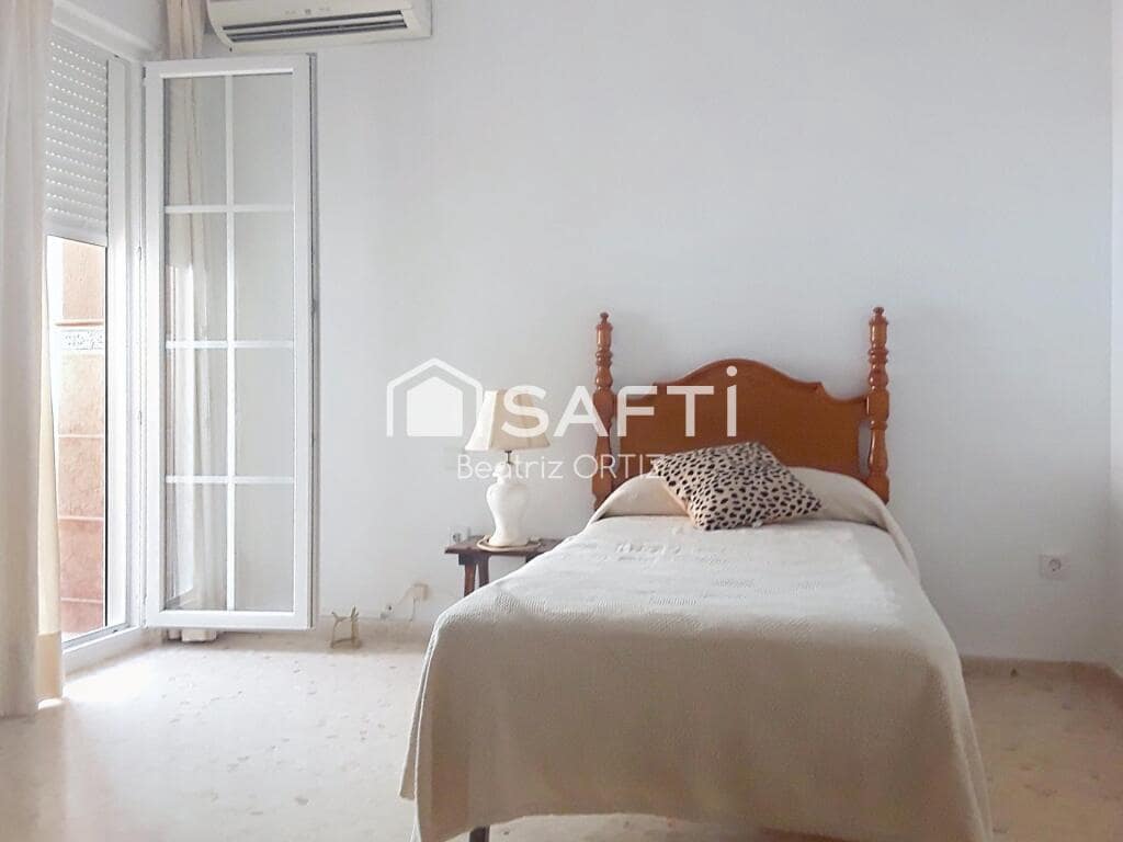 4 soveværelse Lejlighed til salg i Cadiz by med garage - € 490.000 (Ref: 9185434)