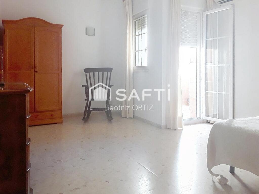 4 soveværelse Lejlighed til salg i Cadiz by med garage - € 490.000 (Ref: 9185434)