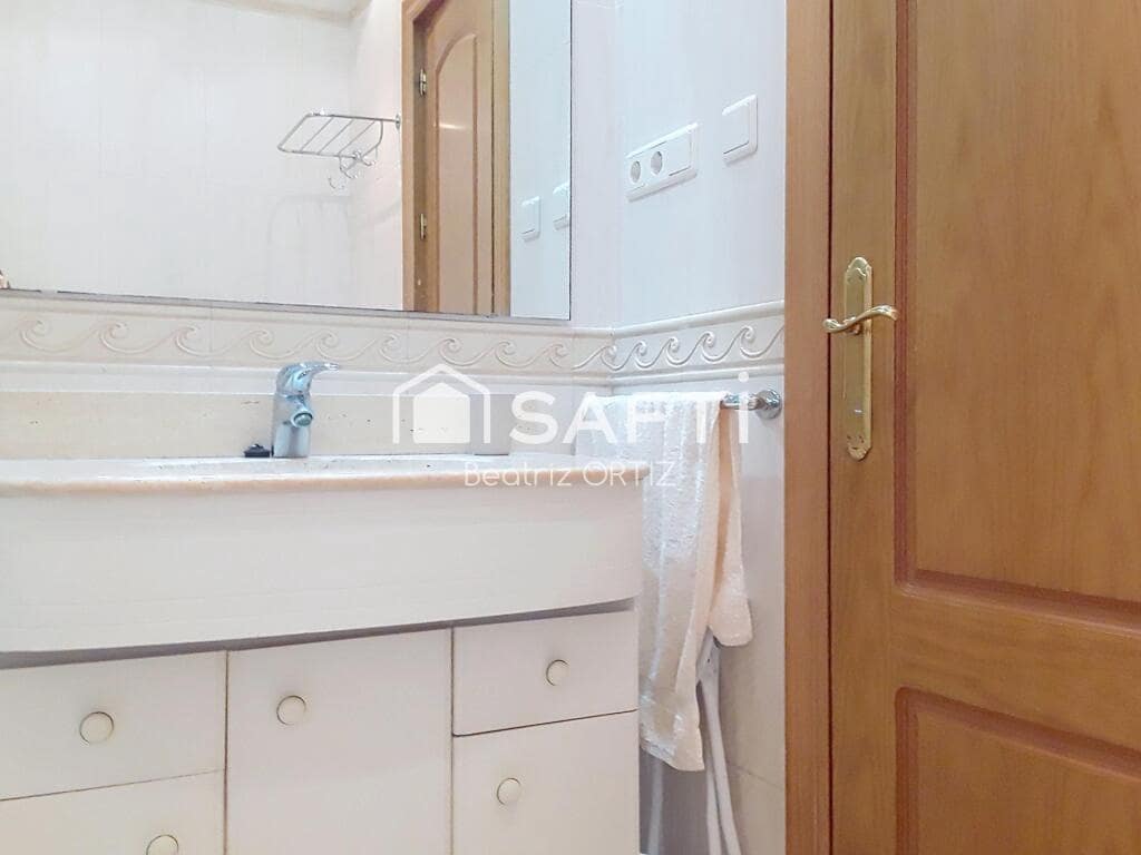 4 soveværelse Lejlighed til salg i Cadiz by med garage - € 490.000 (Ref: 9185434)