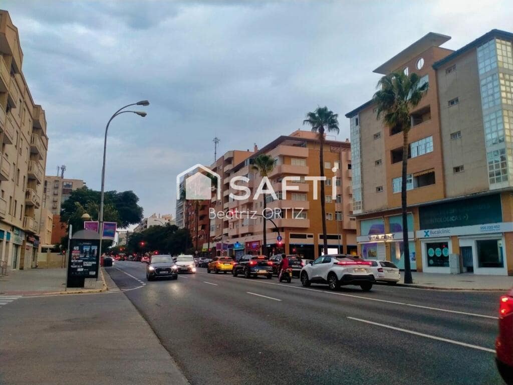 4 soveværelse Lejlighed til salg i Cadiz by med garage - € 490.000 (Ref: 9185434)