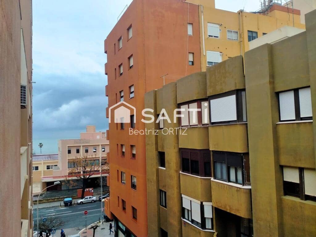 4 bedroom Apartment for sale in Cadiz city with garage - € 490,000 (Ref: 9185434)
